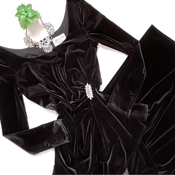 VTG Jeffrey & Dara Evenings Tom Barra Velvet Gown Long Sleeve Twist Maxi Dress - Picture 1 of 9